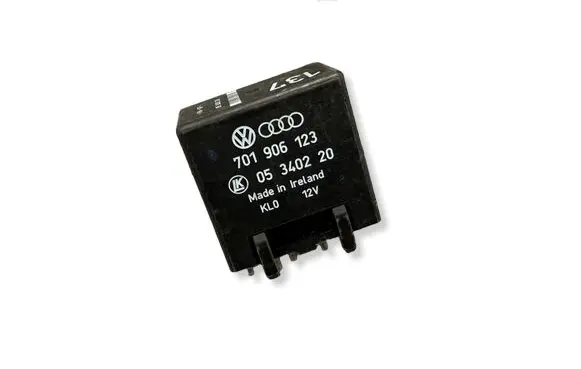 Volkswagen Transporter - Caravelle T4 Glow plug pre-heat relay 701906123 05340220