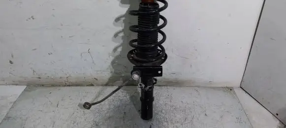 Volkswagen Polo IV 9N3 Front shock absorber/damper 6Q0413031CF