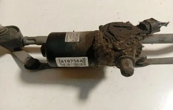 Toyota Corolla E120 E130 Wiper motor 404749