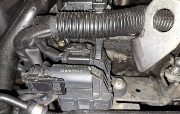 Mercedes-Benz E W212 Glow plug pre-heat relay a6511530279