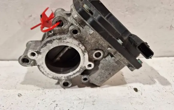 Renault Twingo III Throttle body valve 1612087291