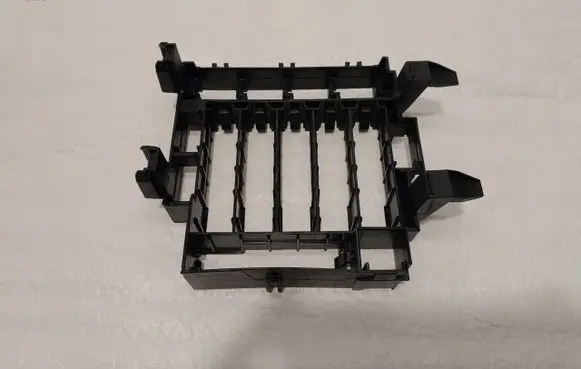 Porsche Cayenne (9Y0 9Y3) Fuse box cover 4M0971845
