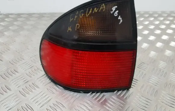 Renault Laguna I Rear/tail lights 7700820052