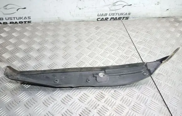 Mercedes-Benz E W211 Fender end trim A2118890425