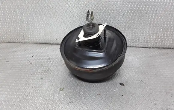 Mitsubishi Grandis Brake booster