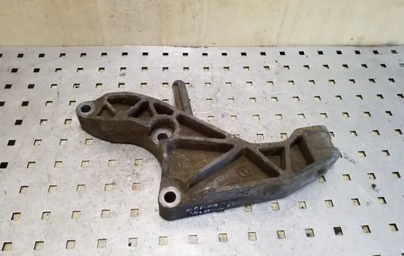 Opel Zafira B Gearbox mounting bracket 24459826