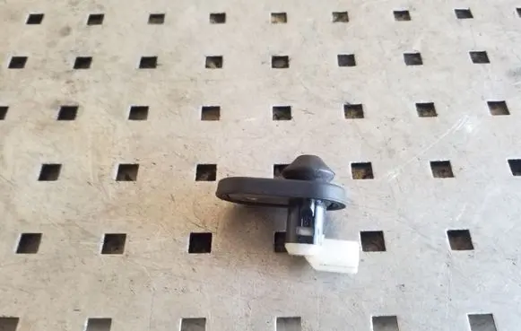 Toyota RAV 4 (XA20) Rear door sensor 