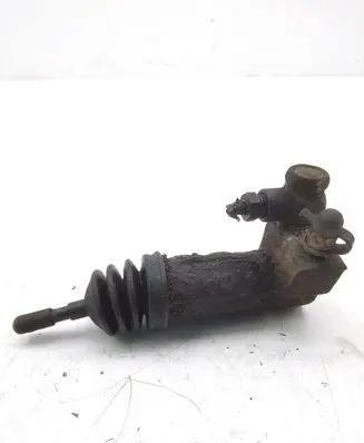 Clutch slave cylinder