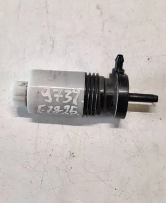 Volvo XC60 Headlight washer pump 1028284