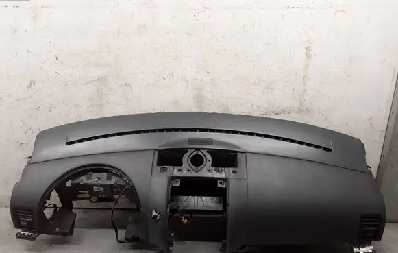 Volkswagen Touareg I Dashboard 7L6857076