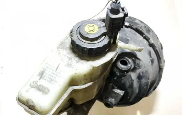 Audi A3 S3 8P Master brake cylinder
