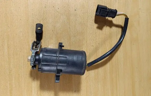Audi A6 S6 C4 4A Accelerator pedal position sensor 0205001032