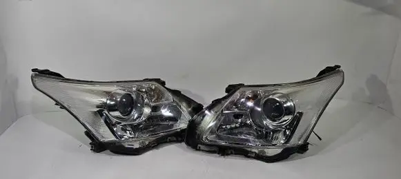 Toyota Avensis T270 Headlights/headlamps set 18974557875