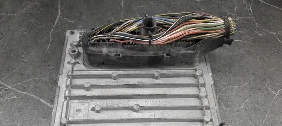 Ford Galaxy Engine control unit/module ECU 6s61-12a650-fd