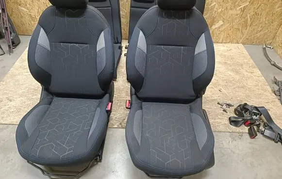Peugeot 2008 I Seat set 