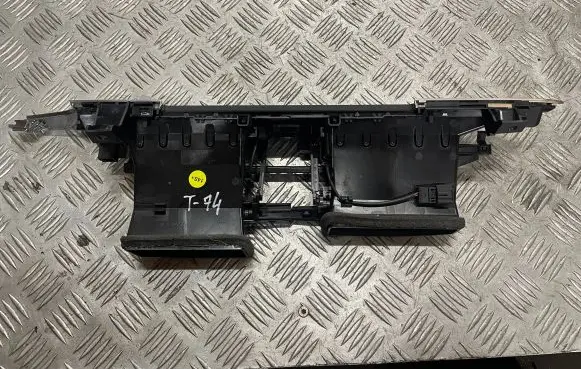 Audi A6 S6 C7 4G Dash center air vent grill 4G2820951