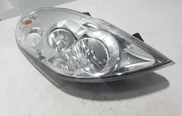 Renault Master III Headlight/headlamp 260100049R