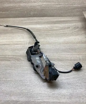 Volkswagen PASSAT B5.5 Tailgate boot lock/latch motor 3B0959781D 3B9827297A