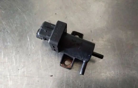 Renault Laguna II Turbo solenoid valve 7700113709