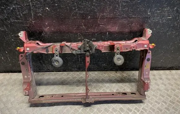 Toyota Prius (XW50) Radiator support slam panel