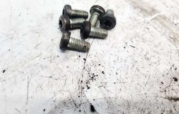 Nuts/bolts