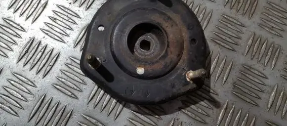 Lexus IS 200-300 Coil spring mount 