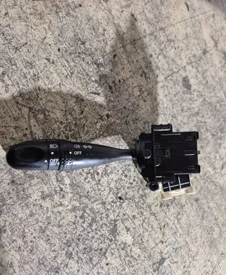Toyota Corolla Verso E121 Indicator stalk 173681