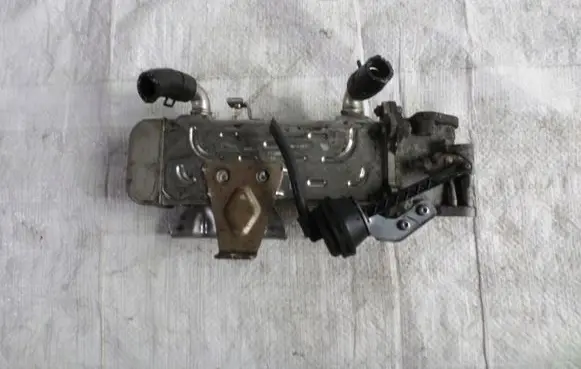 Hyundai ix35 EGR valve cooler 284162F300