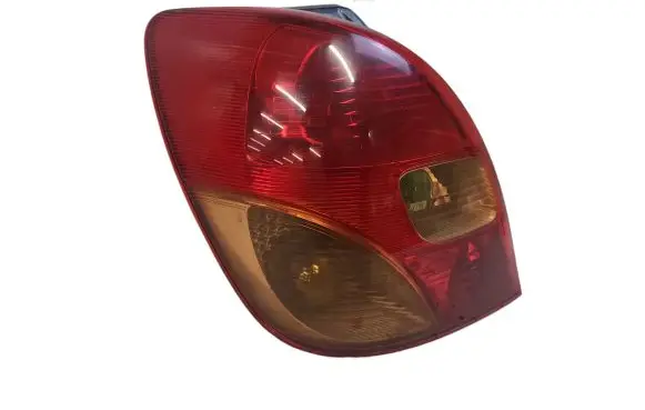 Toyota Corolla Verso E121 Rear/tail lights 9824E4