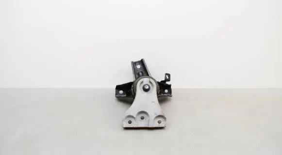 Hyundai i10 Engine mount bracket 21810K7200 21824R1500