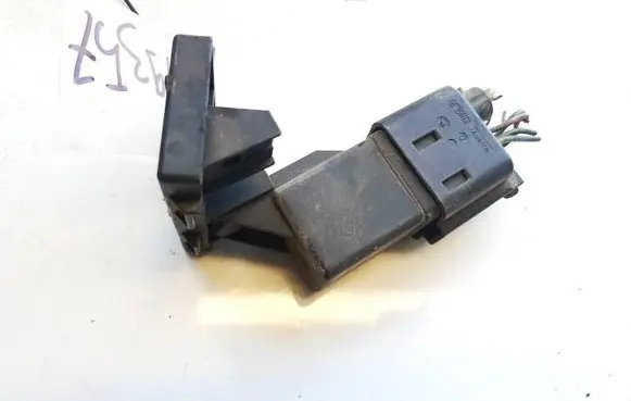 Glow plug pre-heat relay