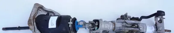 Infiniti Q50 Steering wheel axle