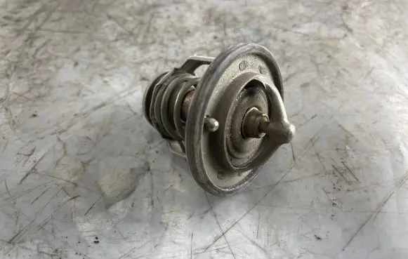Toyota Corolla E120 E130 Thermostat 