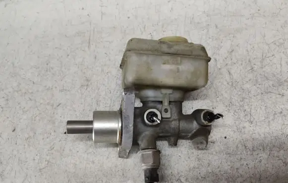 Audi A3 S3 8L Master brake cylinder