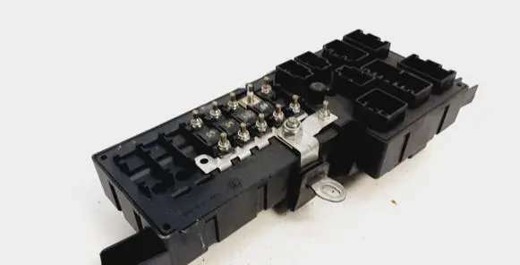 Volvo XC90 Fuse module 8678449