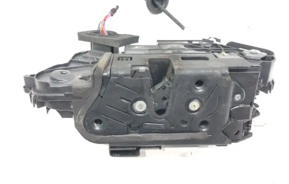 Skoda Fabia Mk3 (NJ) Front door lock 5TB837015C