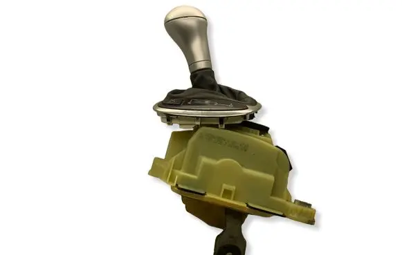 Mercedes-Benz C W204 Gear shifter/selector A2032678524