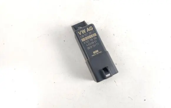 Glow plug pre-heat relay