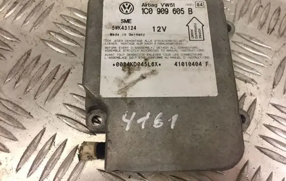 Volkswagen PASSAT B5.5 Airbag control unit/module 1C0909605B 4161
