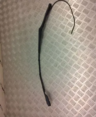Tesla Model 3 Windshield/front glass wiper blade 97036203