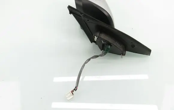Suzuki Swift I Front door electric wing mirror