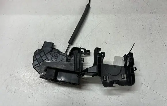 Jaguar XF X250 Front door lock 962023104 8X23203A29DE 240014000