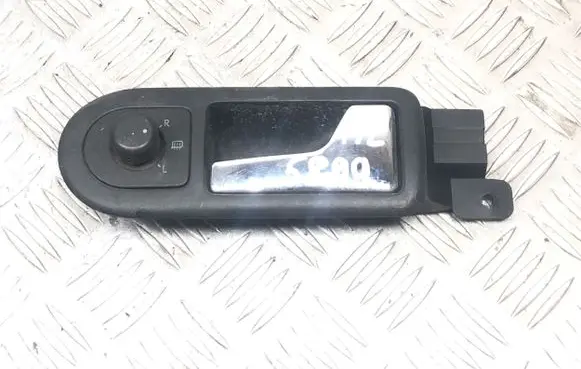 Volkswagen PASSAT B5.5 Front door interior handle 3B2837114