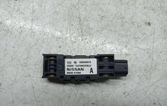 Nissan Note (E11) Airbag deployment crash/impact sensor 0285003019