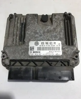 Volkswagen Golf V Engine control unit/module 03G906021PM