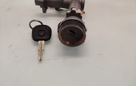 SsangYong Kyron Ignition lock 8711009010