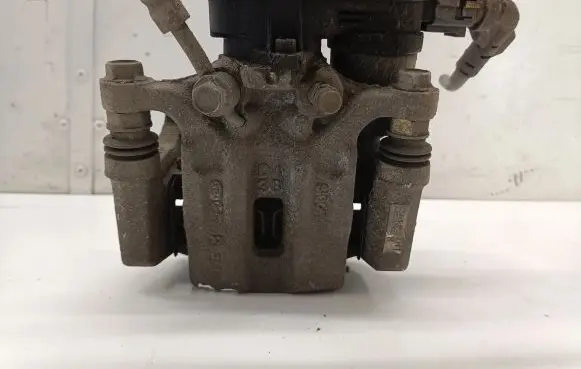 Hyundai Kona I Rear brake caliper