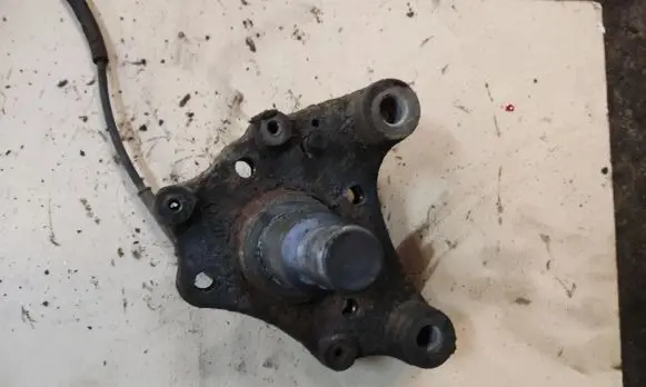 Opel Vivaro Rear wheel hub