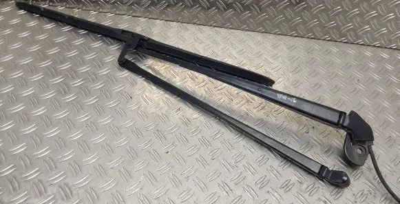 Toyota Yaris Windshield/front glass wiper blade 