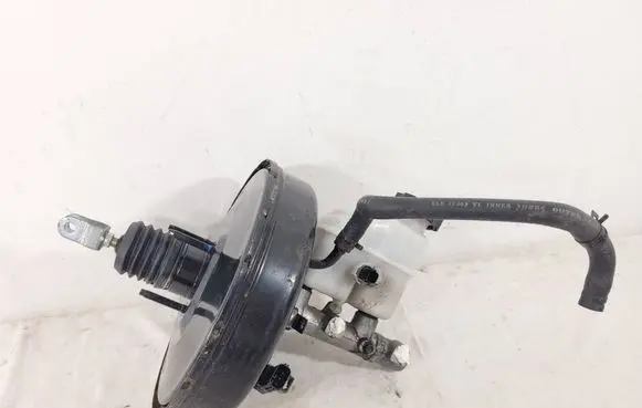Hyundai i30 Brake booster